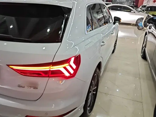Audi Q3 — Фото автомобиля 6