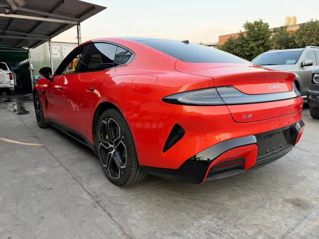 Xiaomi SU7 — Фото автомобиля 7