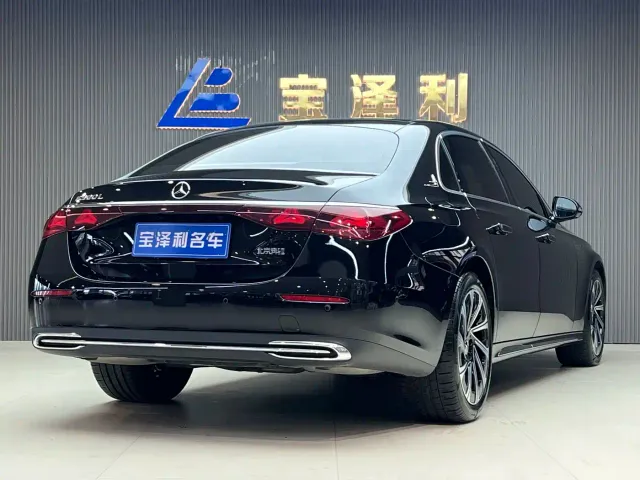 Mercedes-Benz Mercedes-Benz E-Class 2025 E 300 L Luxury — Фото автомобиля 15