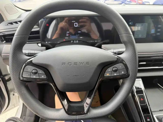 Roewe i5 — Фото автомобиля 6
