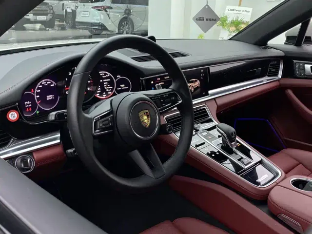 Porsche Panamera — Фото автомобиля 29