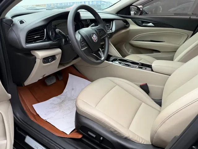 Buick Regal — Фото автомобиля 4