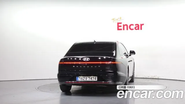 Hyundai Grandeur Grandeur (GN7) 2.5 Бензин 2WD — Фото автомобиля 4