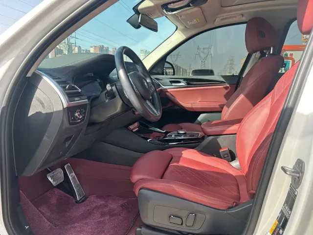BMW iX3 — Фото автомобиля 5