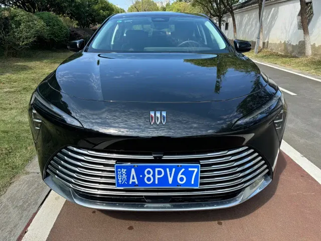 Buick LaCrosse — Фото автомобиля 2