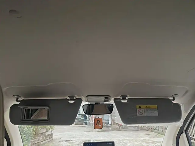 Wuling Hongguang Mini EV — Фото автомобиля 17