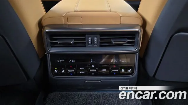 Lexus LX — Фото автомобиля 29