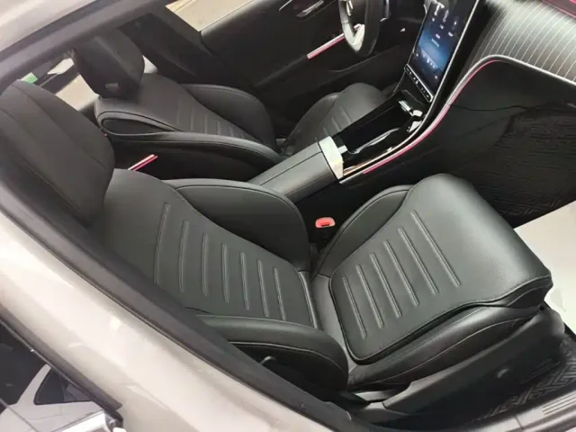 Mercedes-Benz C-Class — Фото автомобиля 24