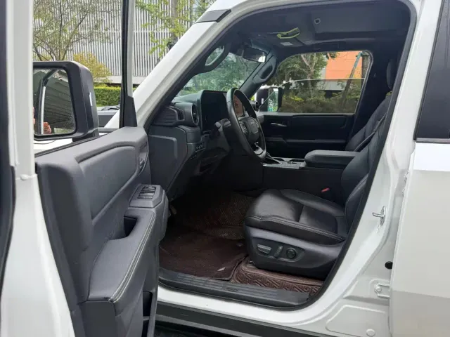 Toyota Prado — Фото автомобиля 4