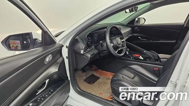 Hyundai AVANTE Avante (CN7) — Фото автомобиля 10