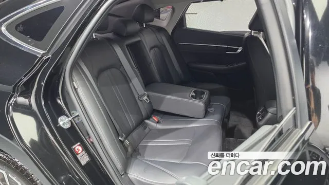 Hyundai Sonata — Фото автомобиля 12