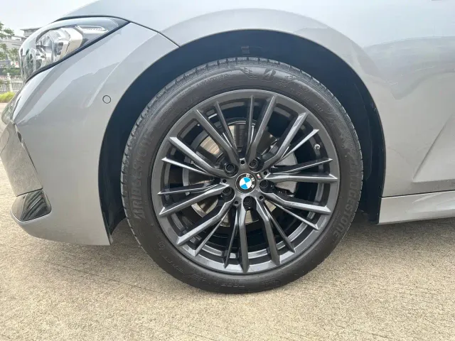 BMW 3 Series — Фото автомобиля 6