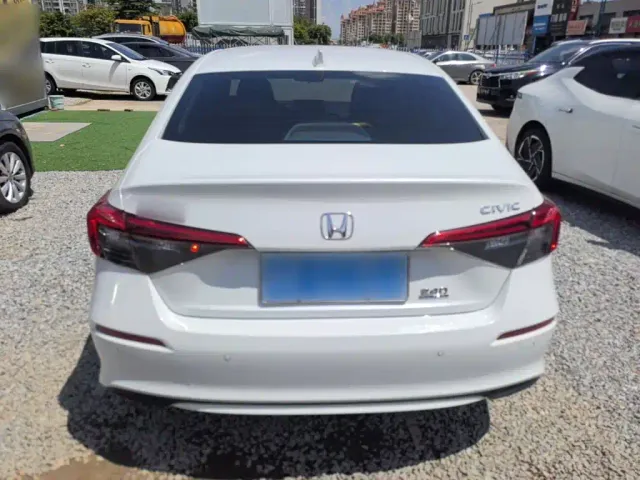 Honda Civic — Фото автомобиля 5