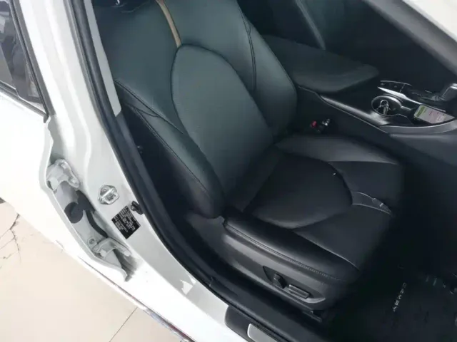 Toyota Camry — Фото автомобиля 24
