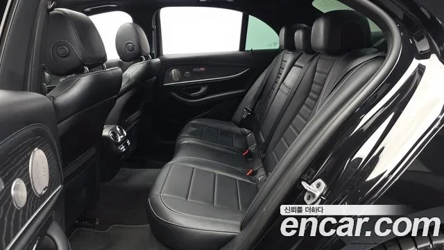 Mercedes-Benz E-Class W213 — Фото автомобиля 16