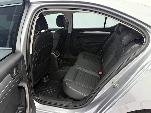 Skoda Superb — Фото автомобиля 16