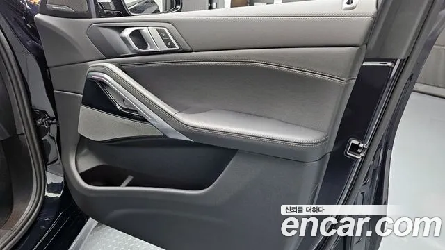 BMW X6 xDrive40i M Sport — Фото автомобиля 24