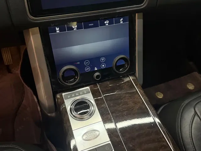 Land Rover Range Rover — Фото автомобиля 14