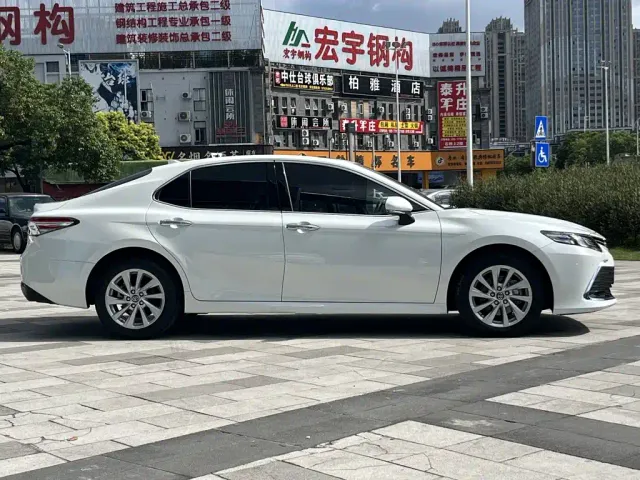 Toyota Camry — Фото автомобиля 4