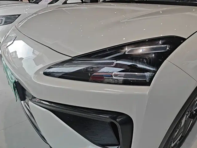 Baojun Yunhai — Фото автомобиля 23
