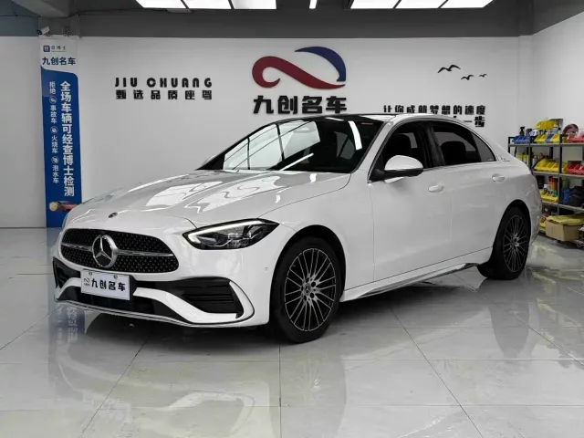 Фотография автомобиля — Mercedes-Benz C-Class