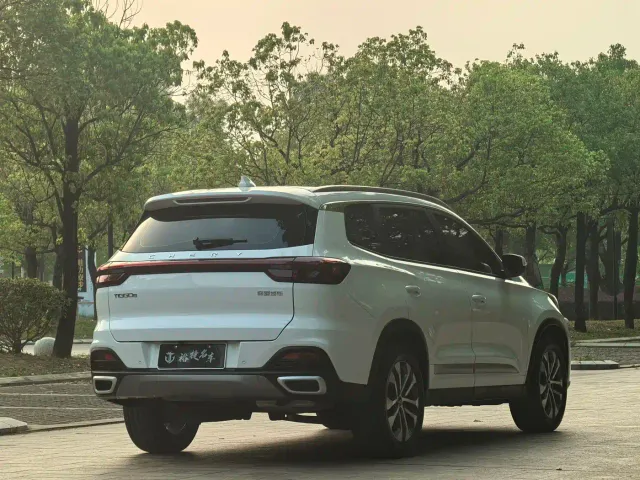 Chery Tiggo 8 — Фото автомобиля 7