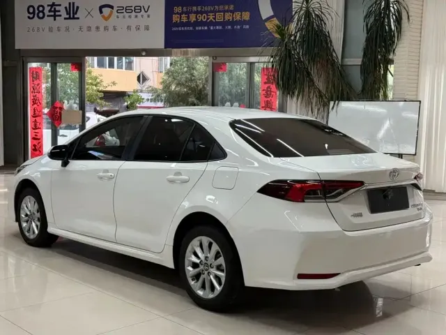 Toyota Corolla — Фото автомобиля 6