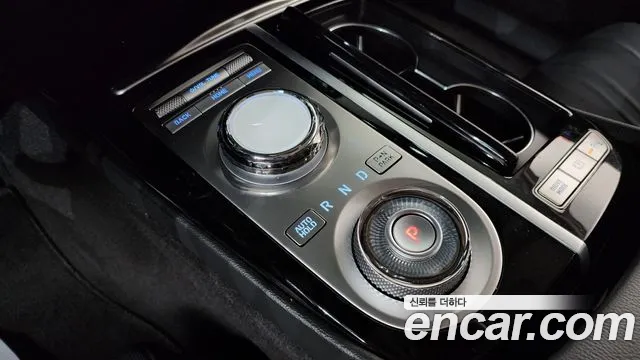 Genesis G80 Бензин 2.5 турбо AWD — Фото автомобиля 9
