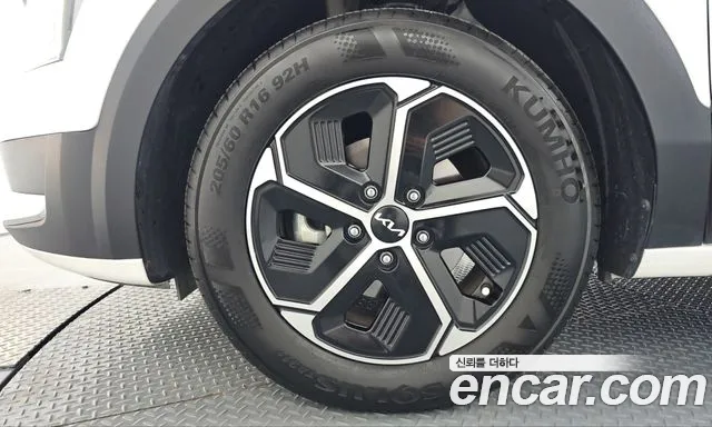 Kia Niro The All New — Фото автомобиля 5