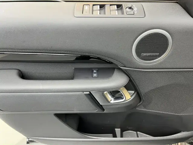 Land Rover Discovery — Фото автомобиля 20