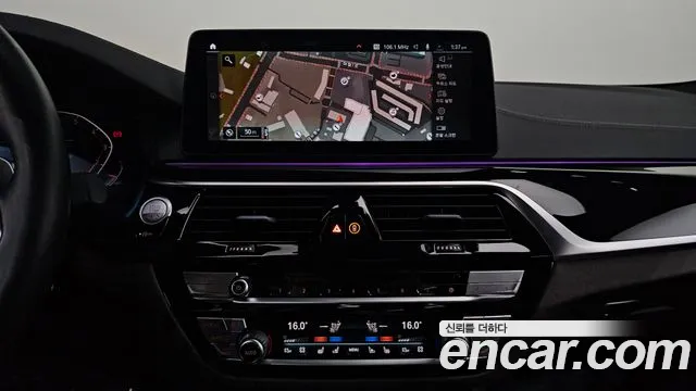 BMW 5 Series G30 — Фото автомобиля 14