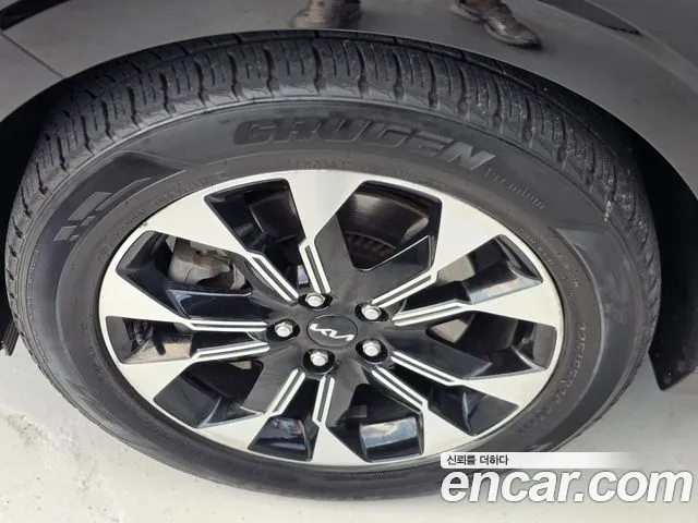 Kia Carnival Generation 4 — Фото автомобиля 20