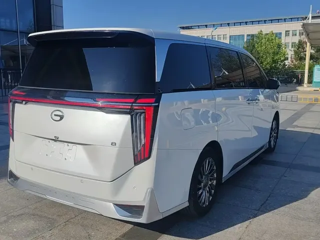 GAC Trumpchi M8 — Фото автомобиля 4
