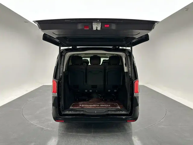 Mercedes-Benz V-Class — Фото автомобиля 22