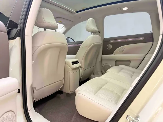 IM Motors LS6 — Фото автомобиля 7