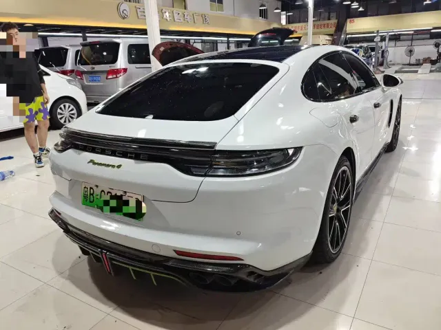 Porsche Panamera — Фото автомобиля 2