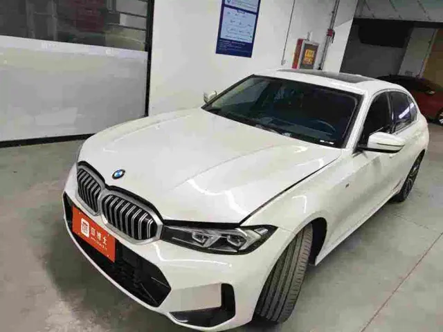 Фотография автомобиля — BMW 3 Series