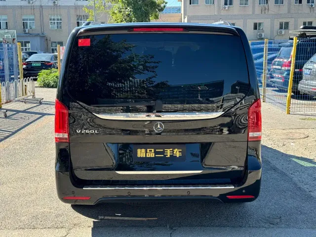 Mercedes-Benz V-Class — Фото автомобиля 7