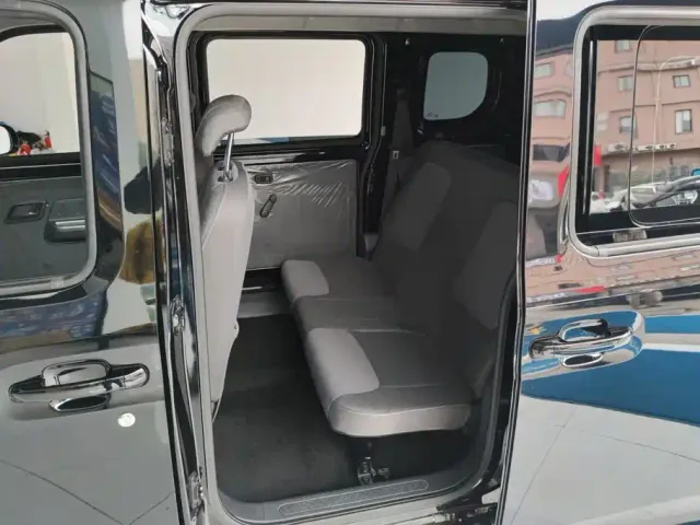 Wuling Zhiguang NEV — Фото автомобиля 11