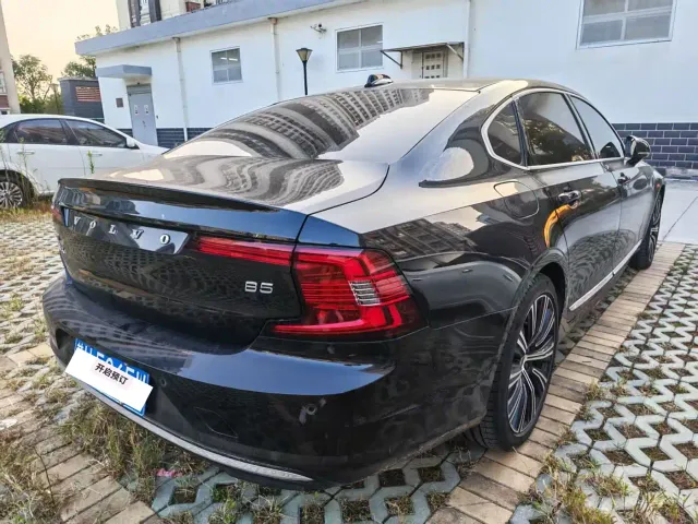 Volvo S90 — Фото автомобиля 7
