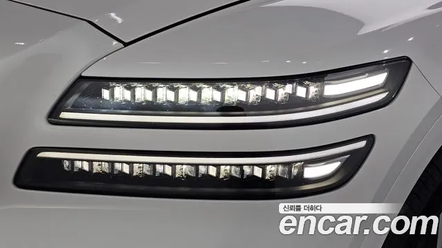 Genesis GV80 — Фото автомобиля 22