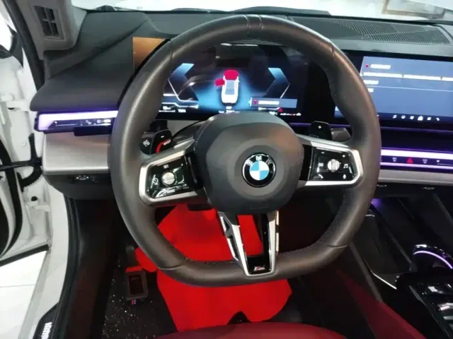 BMW 5 Series — Фото автомобиля 10