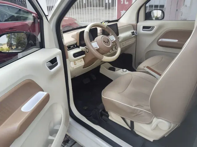 Wuling Hongguang Mini EV — Фото автомобиля 6