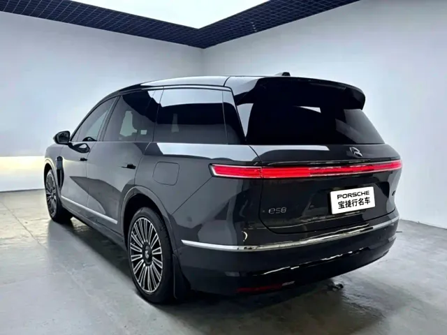 Nio ES8 — Фото автомобиля 3