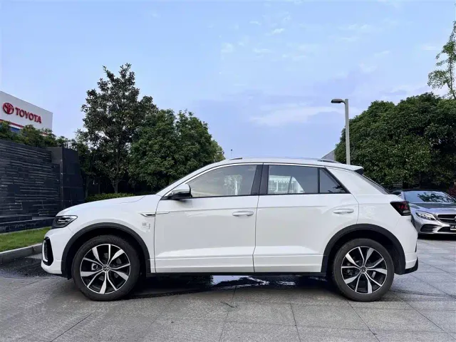 Volkswagen T-Roc — Фото автомобиля 9