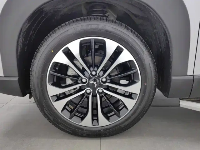 Wuling Starlight 560 — Фото автомобиля 17