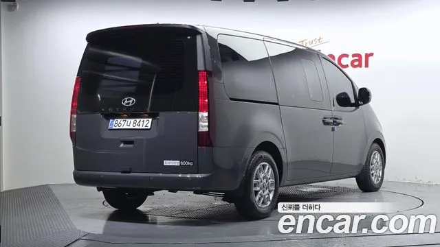 Hyundai Staria Новый Staria L3.5 Карго 5 мест — Фото автомобиля 2