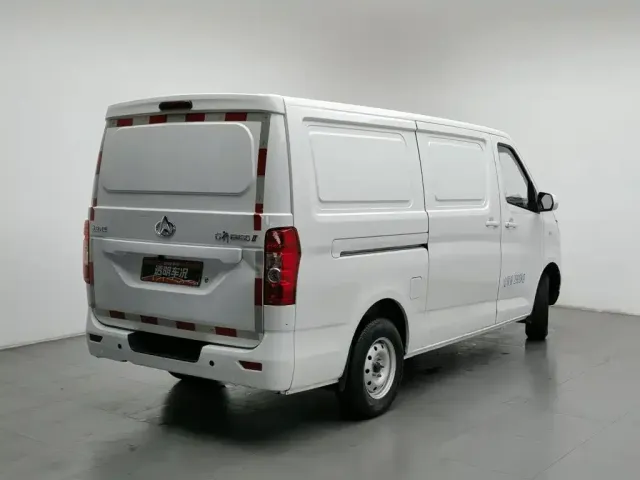Changan Kaicheng Changan Ruixing EM80 2024 Hatchback Standard 2 Seats 41.86kWh — Фото автомобиля 2