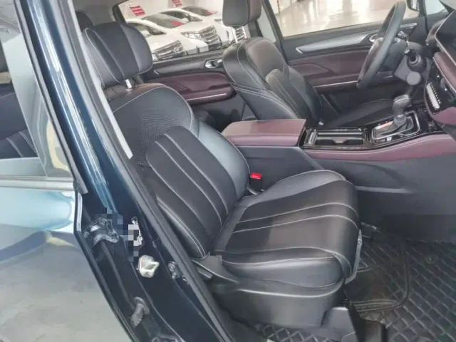 GAC Trumpchi M6 — Фото автомобиля 24