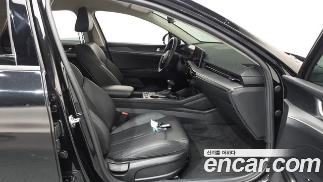 Kia K5 Новый K5 3 поколение 2.0 LPi(Для проката) — Фото автомобиля 24